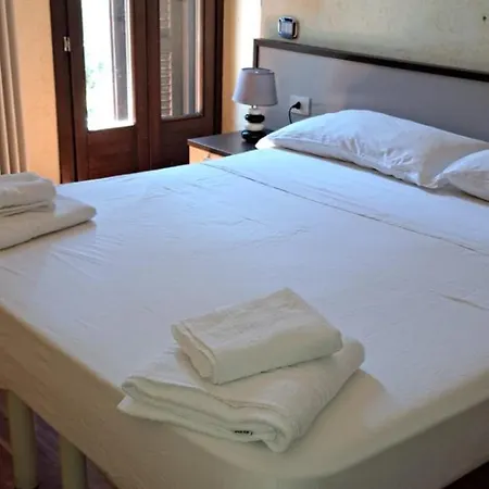 Il Cielo Di Lucio Pensión 3*